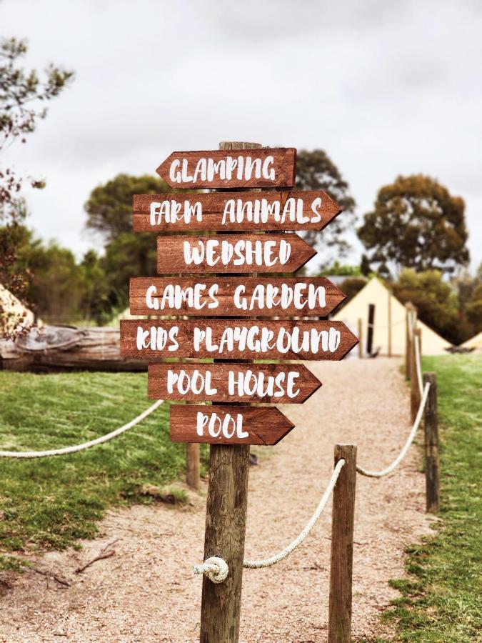 Eight Acres Lakes Entrance Exterior foto